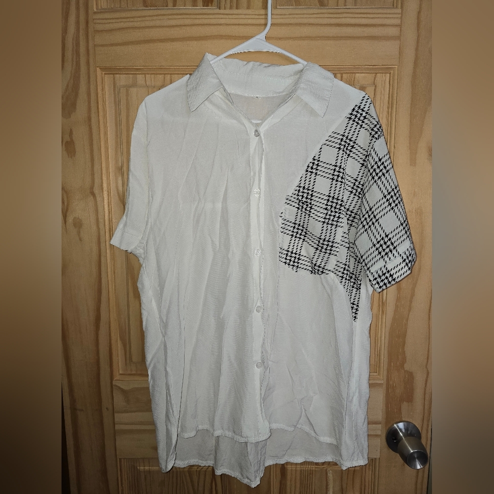 Womens White and Black Checkered Shirt